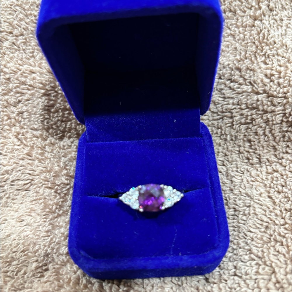Women's Purple Stone Silver Ring - Elegant Amethyst-Style Design